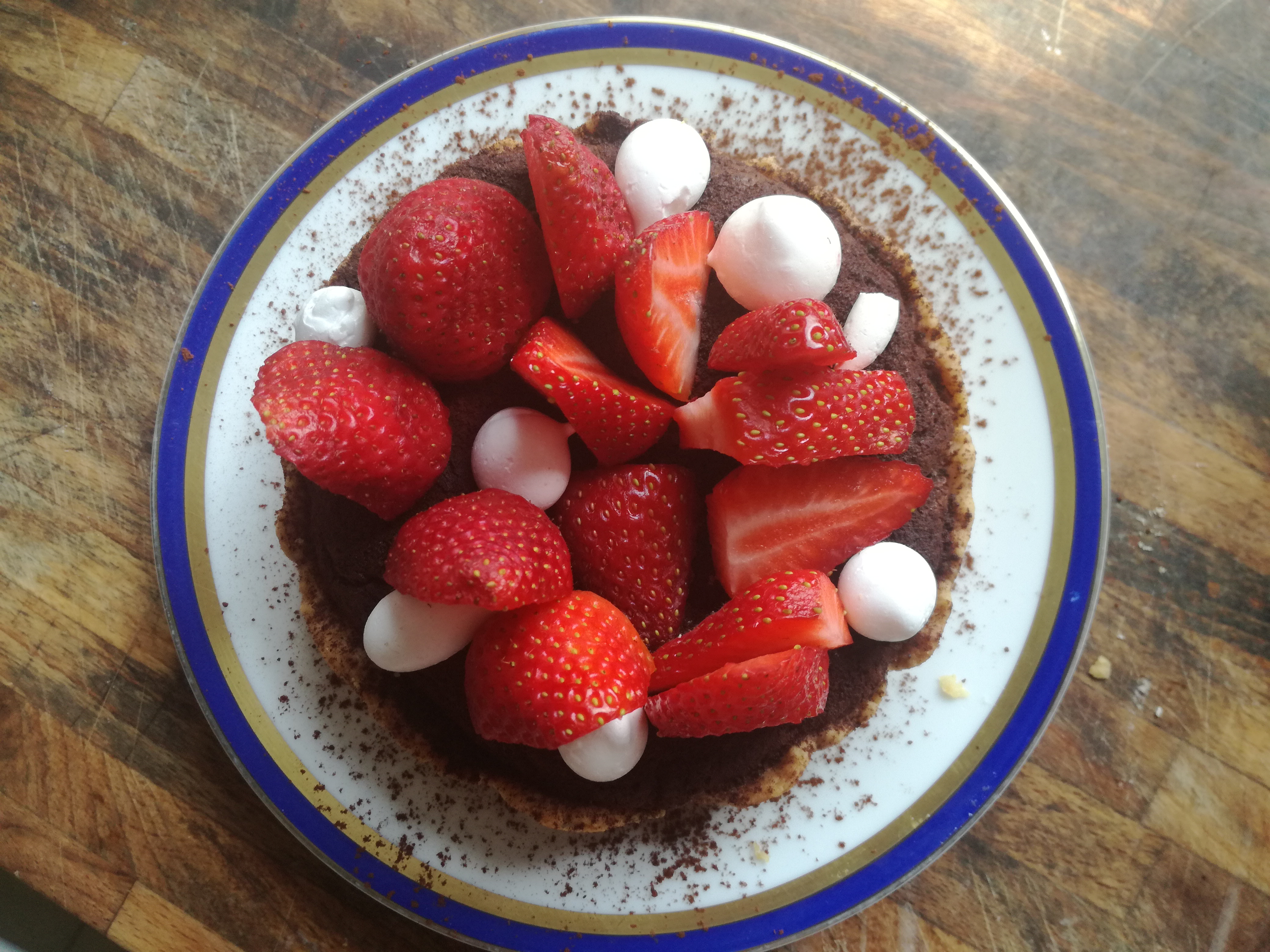 Recake – Crostata al cioccolato con lamponi e fragole